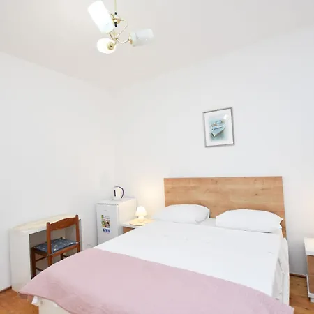 Apartment And Jakov Primosten