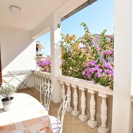 Apartamento And Jakov