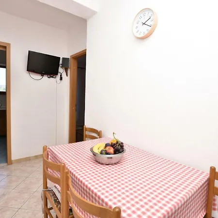 Apartment And Jakov Primosten