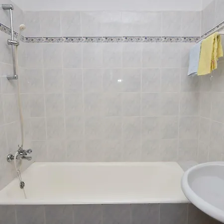 And Jakov Apartment Primosten