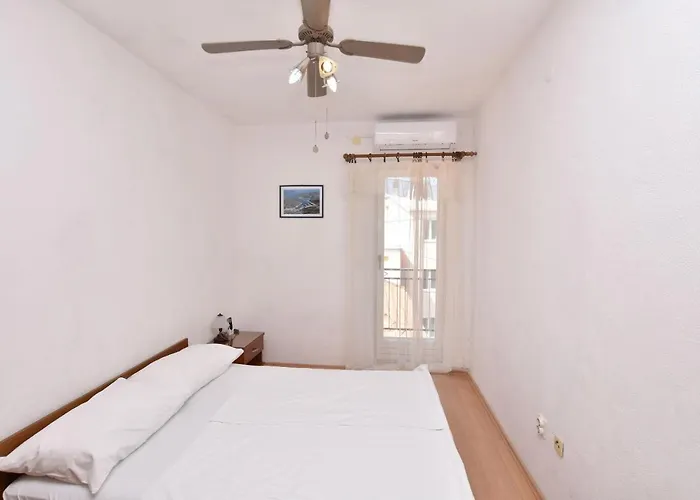 And Jakov Primošten