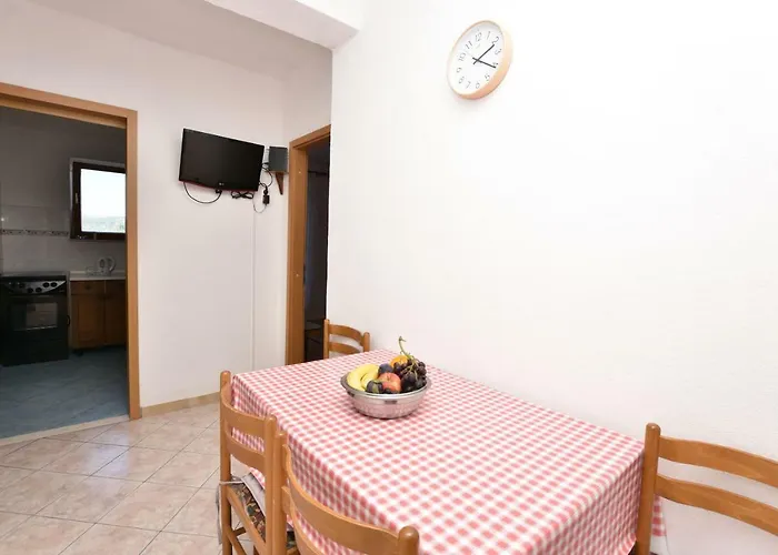 Apartment And Jakov Primosten